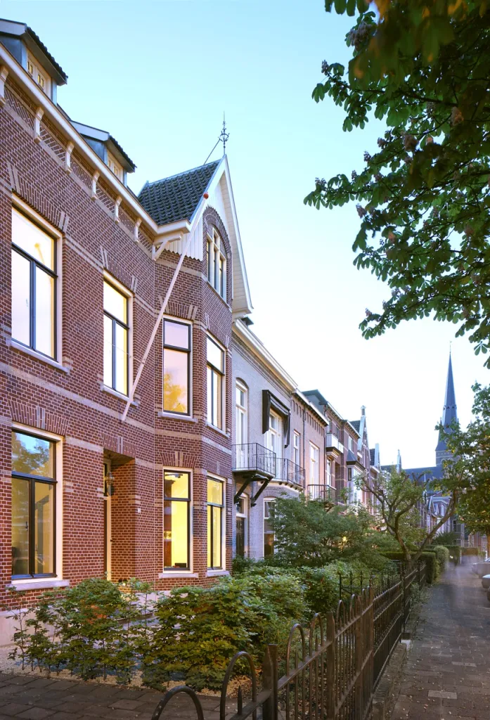 034woningEJ-697x1024